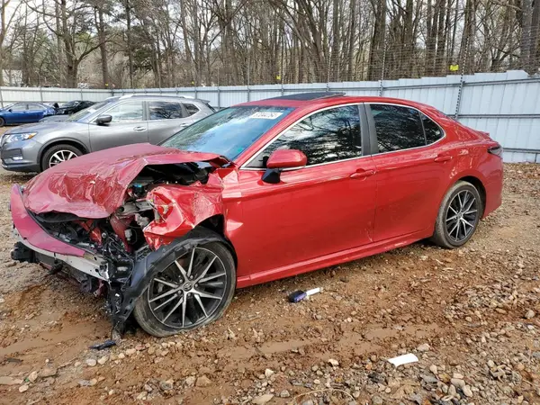 4T1T11AK3MU472624 2021 TOYOTA CAMRY - Image 1
