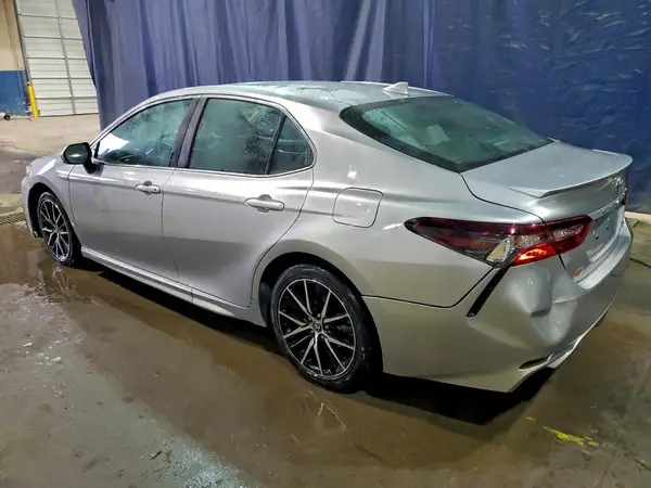 4T1T11AK3MU513219 2021 TOYOTA CAMRY - Image 2