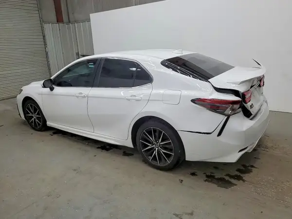 4T1T11AK3MU532918 2021 TOYOTA CAMRY - Image 2