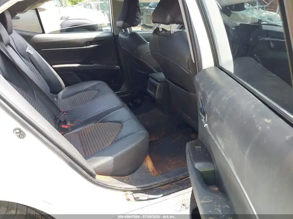 4T1T11AK3MU556703 2021 TOYOTA CAMRY - Image 8
