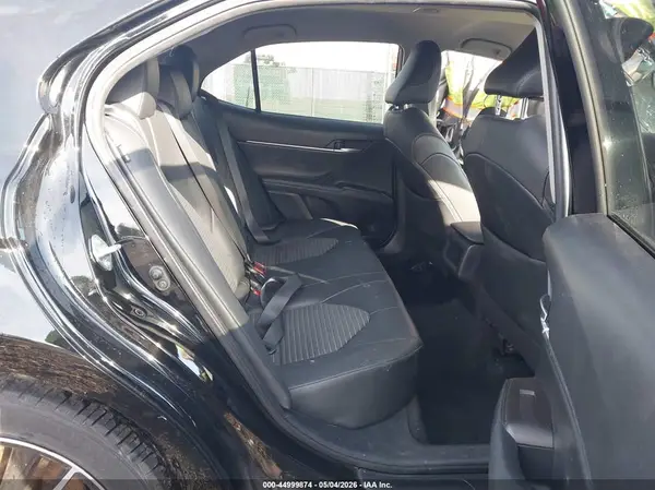 4T1T11AK3MU559259 2021 TOYOTA CAMRY - Image 8