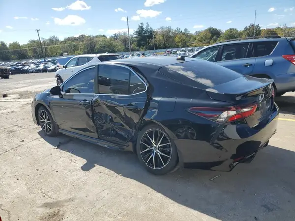 4T1T11AK3MU573890 2021 TOYOTA CAMRY - Image 2