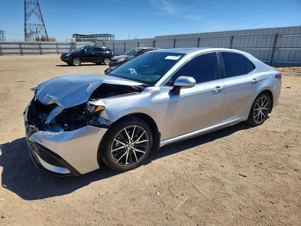 4T1T11AK3MU579706 2021 TOYOTA CAMRY - Image 1