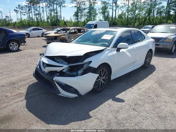 4T1T11AK3MU594562 2021 TOYOTA CAMRY - Image 2