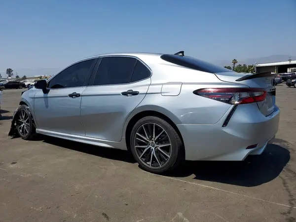 4T1T11AK3MU612445 2021 TOYOTA CAMRY - Image 2
