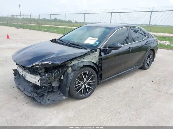 4T1T11AK3NU016933 2022 TOYOTA CAMRY - Image 2