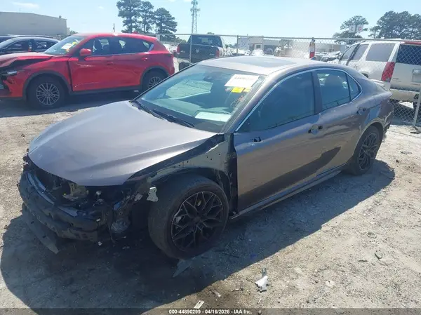 4T1T11AK3NU054565 2022 TOYOTA CAMRY - Image 2