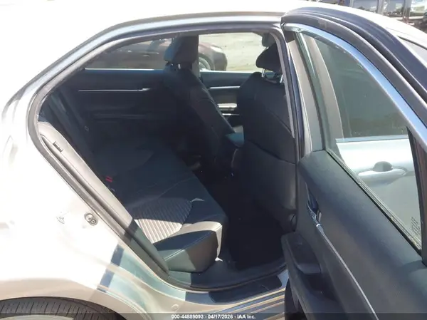 4T1T11AK3NU056705 2022 TOYOTA CAMRY - Image 8