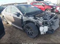 4T1T11AK3NU618585 2022 TOYOTA CAMRY