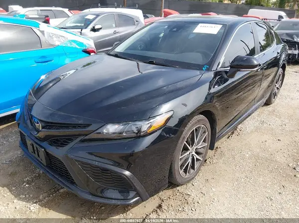 4T1T11AK3NU634883 2022 TOYOTA CAMRY - Image 2