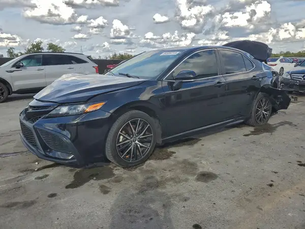 4T1T11AK3NU638805 2022 TOYOTA CAMRY - Image 1