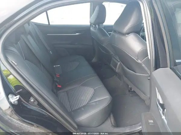 4T1T11AK3NU648430 2022 TOYOTA CAMRY - Image 8