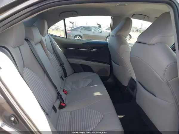 4T1T11AK3NU667933 2022 TOYOTA CAMRY - Image 8