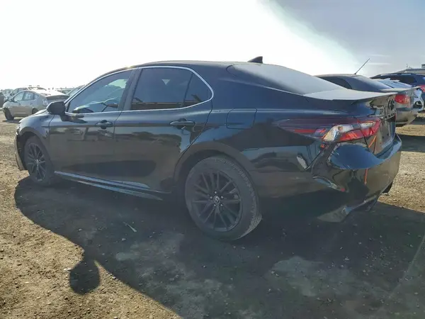4T1T11AK3NU698079 2022 TOYOTA CAMRY - Image 2