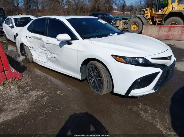 4T1T11AK3PU744304 2023 TOYOTA CAMRY - Image 1
