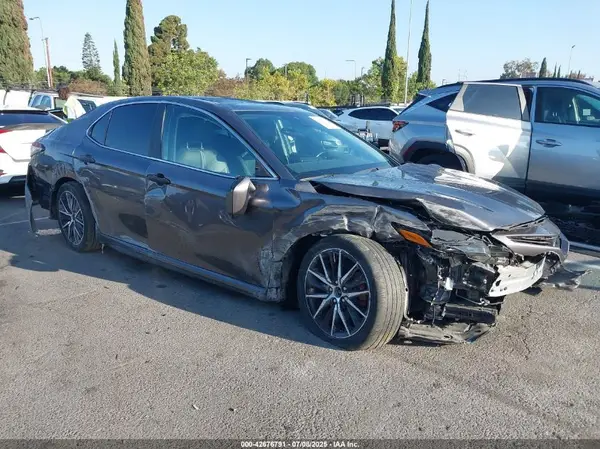 4T1T11AK3PU753438 2023 TOYOTA CAMRY - Image 1