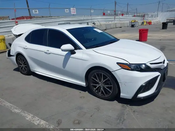 4T1T11AK3PU786200 2023 TOYOTA CAMRY - Image 1