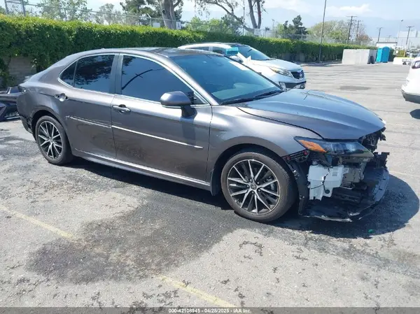 4T1T11AK3PU803786 2023 TOYOTA CAMRY - Image 1