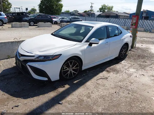 4T1T11AK3PU828946 2023 TOYOTA CAMRY - Image 2