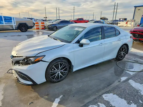 4T1T11AK3RU207435 2024 TOYOTA CAMRY - Image 1