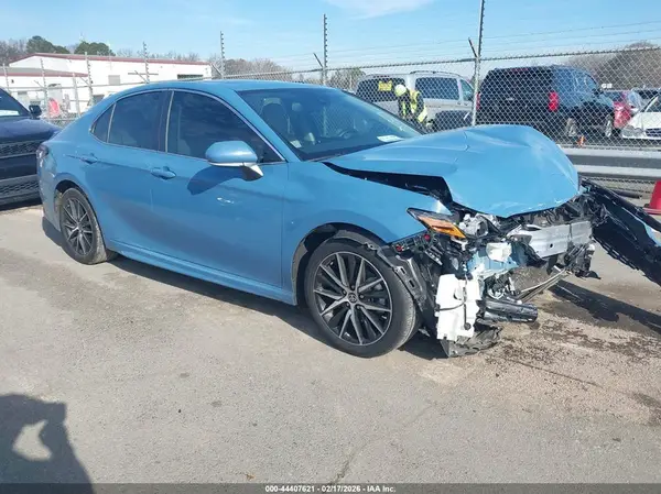 4T1T11AK3RU226700 2024 TOYOTA CAMRY - Image 1