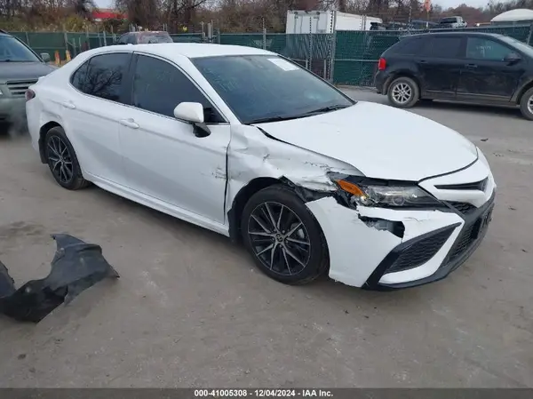 4T1T11AK3RU856894 2024 TOYOTA CAMRY - Image 1