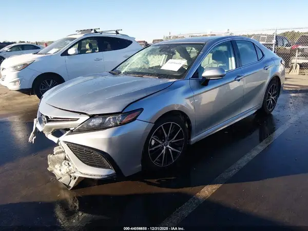 4T1T11AK3RU860492 2024 TOYOTA CAMRY - Image 2