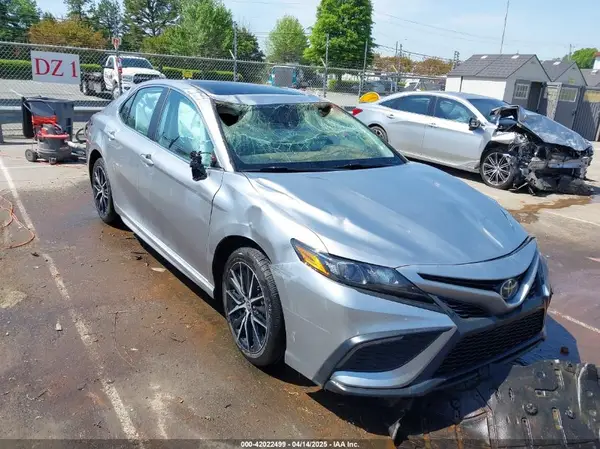 4T1T11AK3RU861108 2024 TOYOTA CAMRY - Image 1
