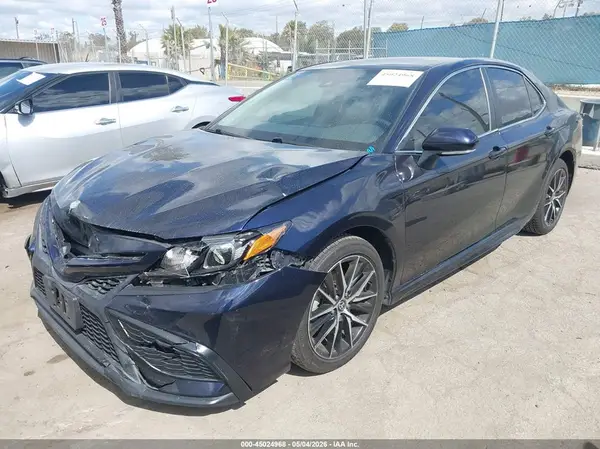 4T1T11AK4MU402789 2021 TOYOTA CAMRY - Image 2