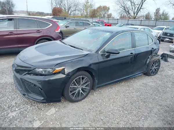 4T1T11AK4MU433136 2021 TOYOTA CAMRY - Image 2