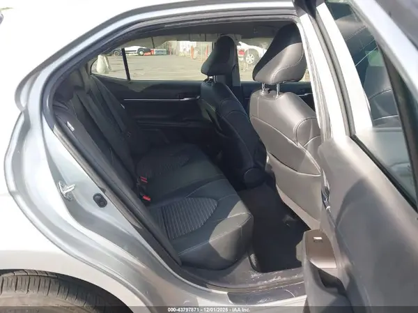4T1T11AK4MU440703 2021 TOYOTA CAMRY - Image 8