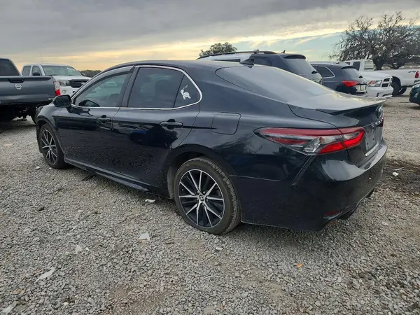 4T1T11AK4MU478416 2021 TOYOTA CAMRY - Image 2