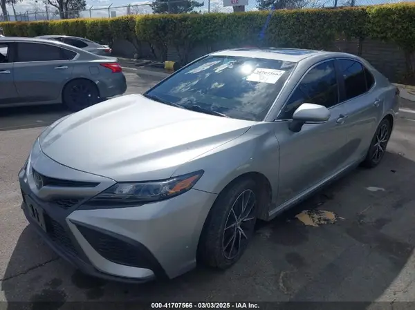 4T1T11AK4MU483227 2021 TOYOTA CAMRY - Image 2