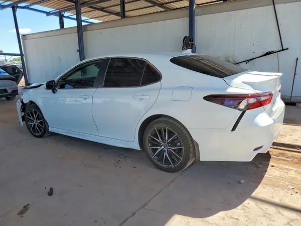 4T1T11AK4MU486340 2021 TOYOTA CAMRY - Image 2