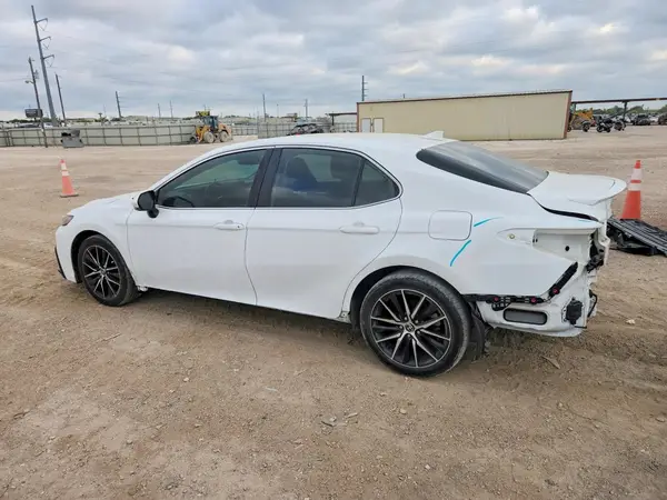 4T1T11AK4MU526223 2021 TOYOTA CAMRY - Image 2