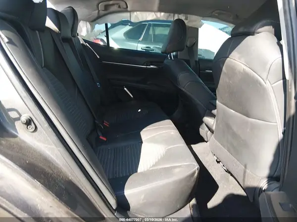 4T1T11AK4MU527582 2021 TOYOTA CAMRY - Image 8