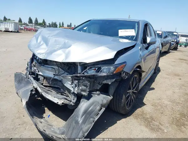 4T1T11AK4MU532359 2021 TOYOTA CAMRY - Image 2