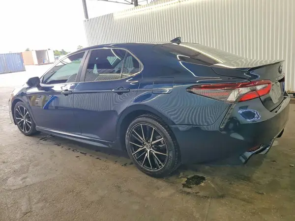 4T1T11AK4MU546486 2021 TOYOTA CAMRY - Image 2
