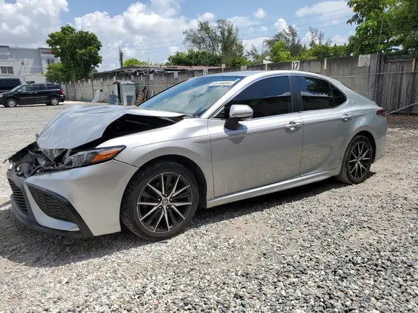 4T1T11AK4MU560405 2021 TOYOTA CAMRY - Image 1