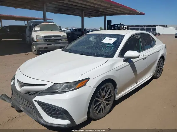 4T1T11AK4MU610364 2021 TOYOTA CAMRY - Image 2