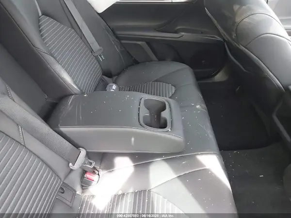 4T1T11AK4NU013779 2022 TOYOTA CAMRY - Image 8