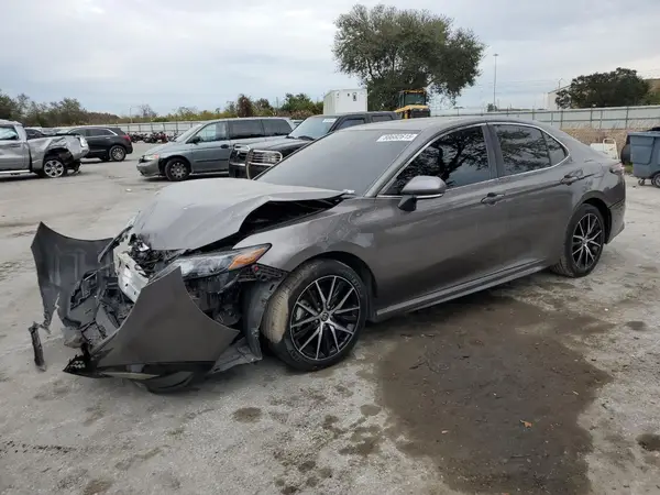 4T1T11AK4NU036432 2022 TOYOTA CAMRY - Image 1