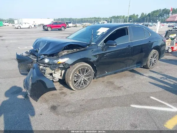 4T1T11AK4NU046393 2022 TOYOTA CAMRY - Image 2