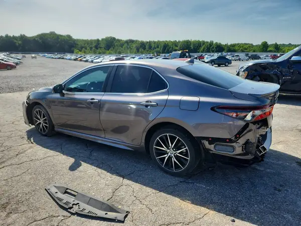 4T1T11AK4NU625996 2022 TOYOTA CAMRY - Image 2