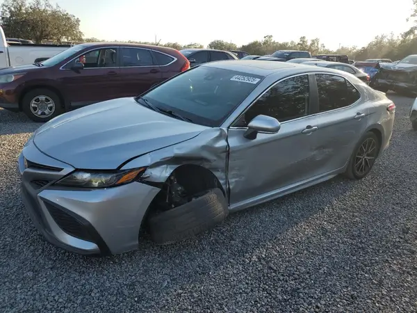 4T1T11AK4NU640529 2022 TOYOTA CAMRY - Image 1