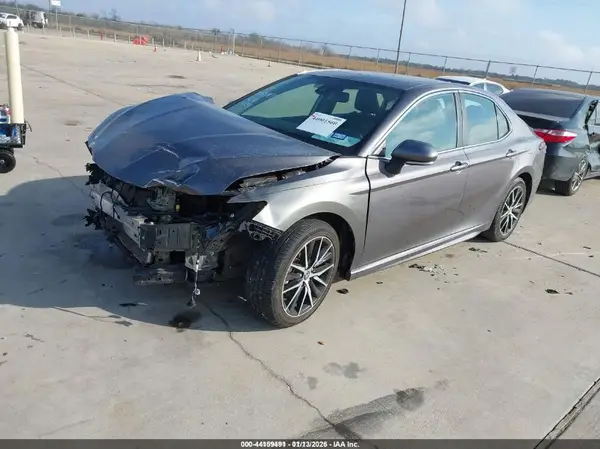 4T1T11AK4NU644466 2022 TOYOTA CAMRY - Image 2