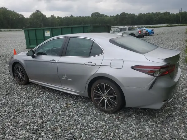 4T1T11AK4NU665883 2022 TOYOTA CAMRY - Image 2
