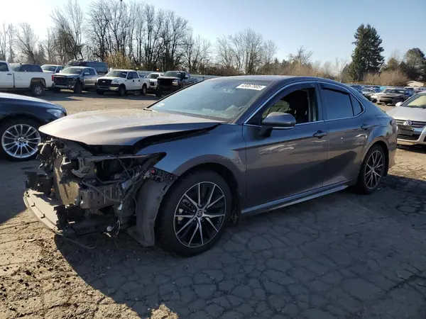 4T1T11AK4NU679511 2022 TOYOTA CAMRY - Image 1