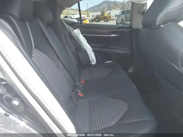 4T1T11AK4NU682568 2022 TOYOTA CAMRY - Image 8
