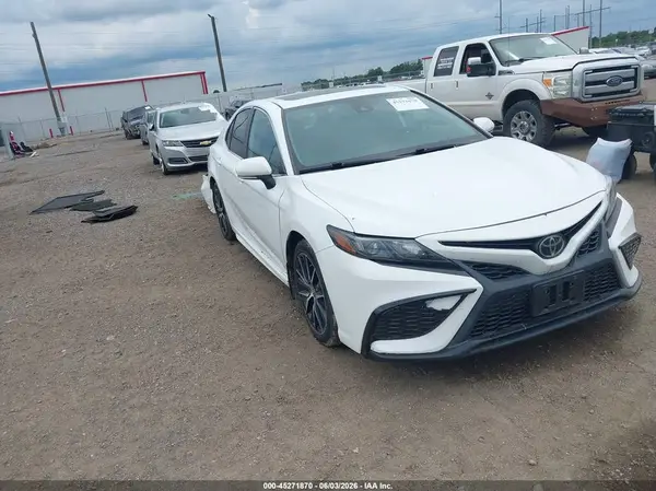 4T1T11AK4NU683249 2022 TOYOTA CAMRY - Image 1